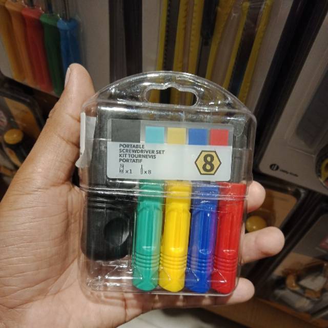 Obeng 8 piece miniso