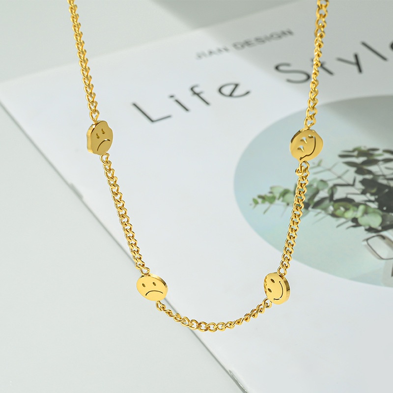 Kalung smile smile titanium korea fashion anti karat - ercassia