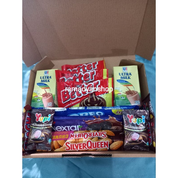 Jual SNACK BOX KEKINIAN GIFT BOX HAMPERS ULANG TAHUN SNACK GRADUATION