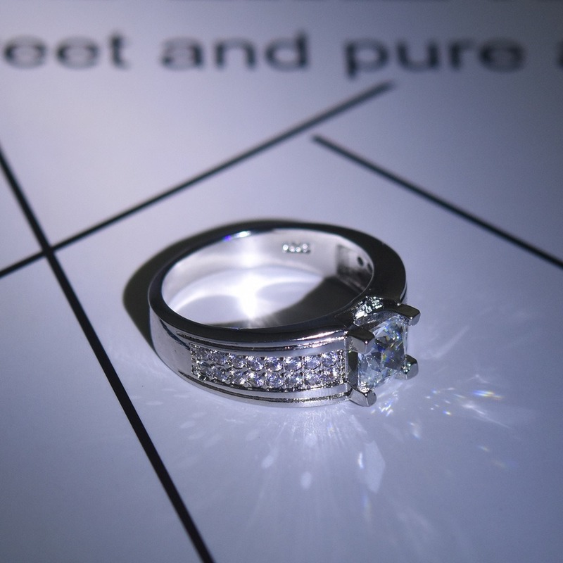 Cincin Moissanite Inlaid Untuk Fashion