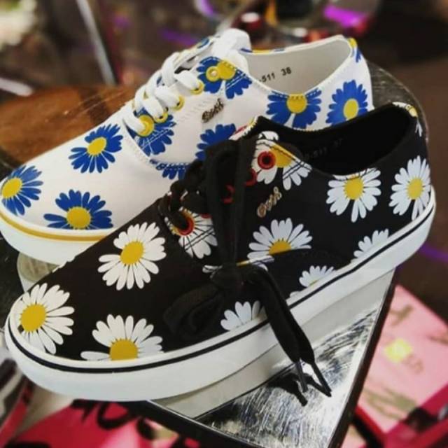 Sneaker Gosh - Sepatu Cewek