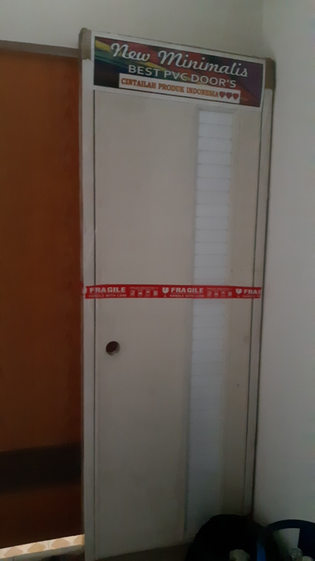 Pintu Kamar Mandi Pvc Aluminium Minimalis Handle Kunci Bulat Stainless Putih