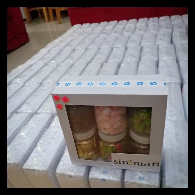 

BIG SALE!! Mini Hamper Eksklusif/ Parcel Mini Lebaran/ Hadiah Unik/ Paket Coklat