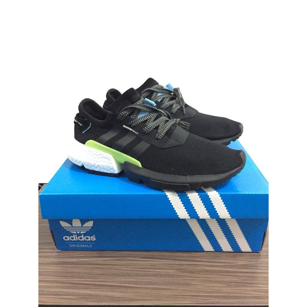 sepatu running pod system 3.1 core black
