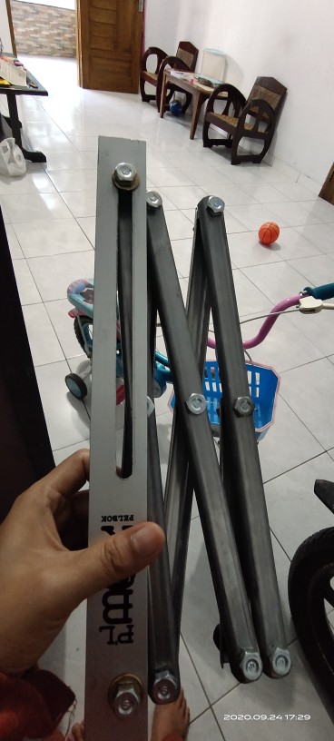 Jemuran Tempel Stainless 150 Cm