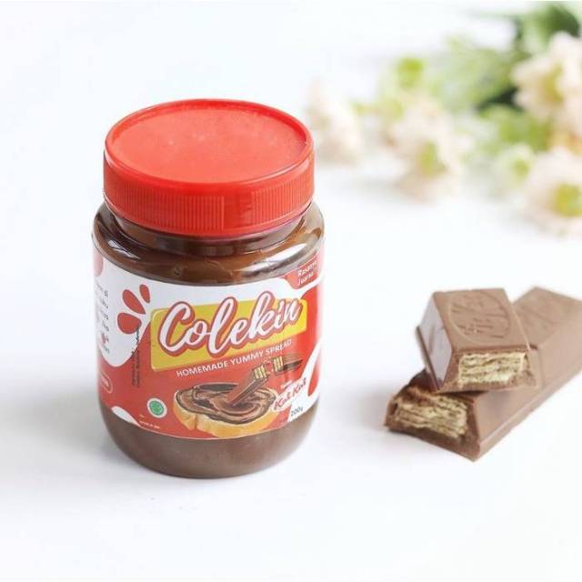 

COLEKIN SELAI COKLAT TOPING KITKAT