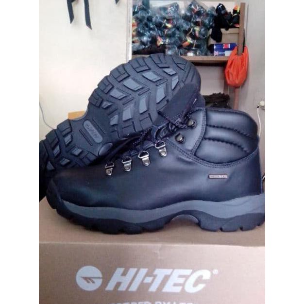 Sepatu Hi Tec Euro Trek Waterproof Black - Hitam, 41