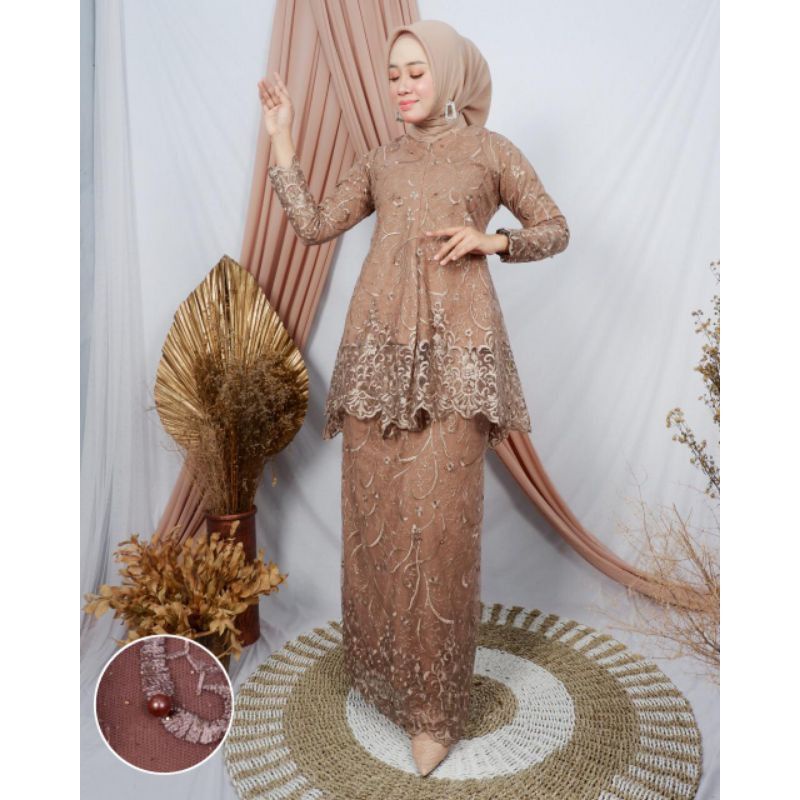 SETELAN KEBAYA TILLE MAURI ~ KEBAYA WISUDA ~ SETELAN KEBAYA MODERN ~ SETELAN KEBAYA WISUDA