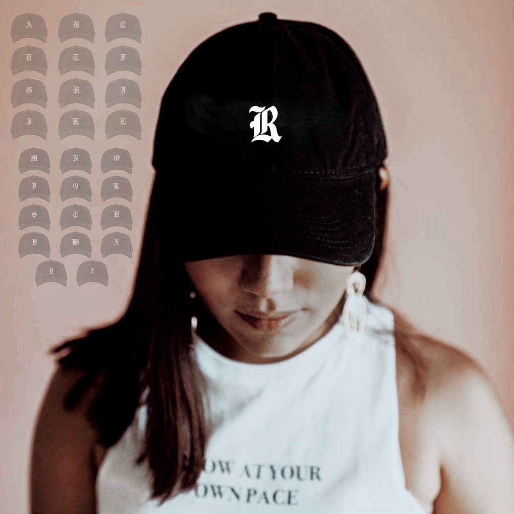 Topi Basebalcap Huruf Teks Alphabet Motif Gothic  A B C D E F G H I J K L M N O P Q R S T U V W X Y Z Tulisan Font Gotik Baseball cap Pria Wanita Size Ukuran Dewasa