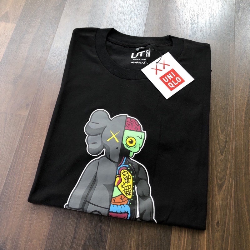 KAOS UNIQLO | BAJU UNIQLO | TSHIRT UNIQLO OVERSIZE-Robot hitam