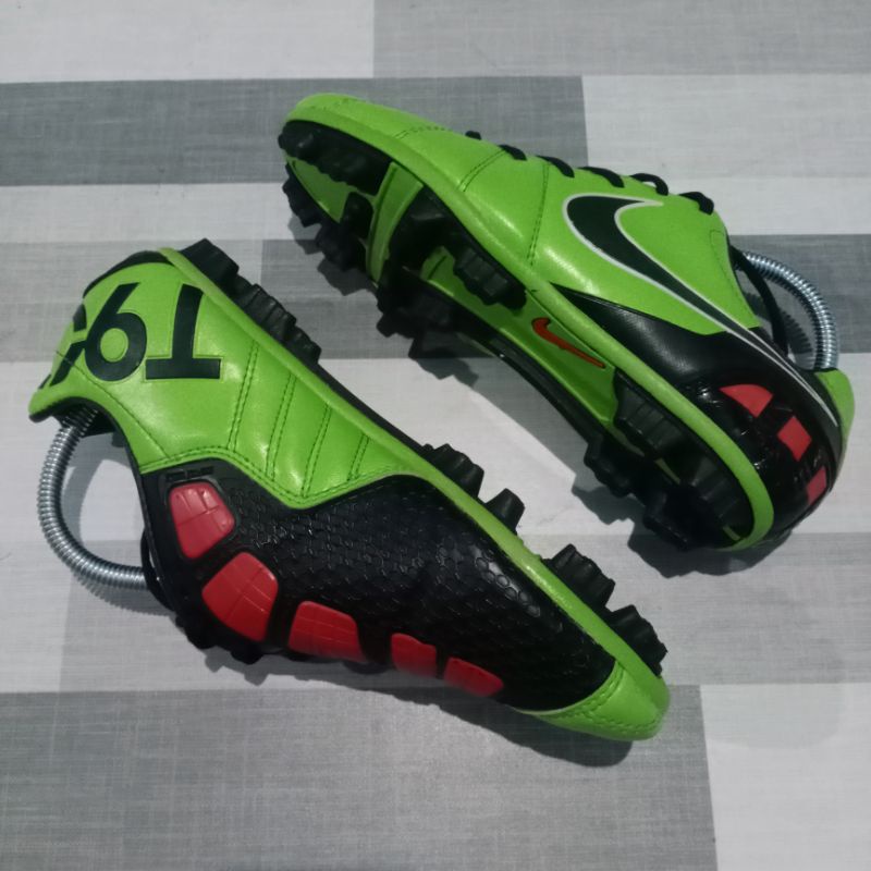 sepatu bola bekas second original