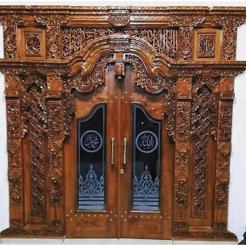 pintu rumah gebyok kombinasi ukiran kaligrafi