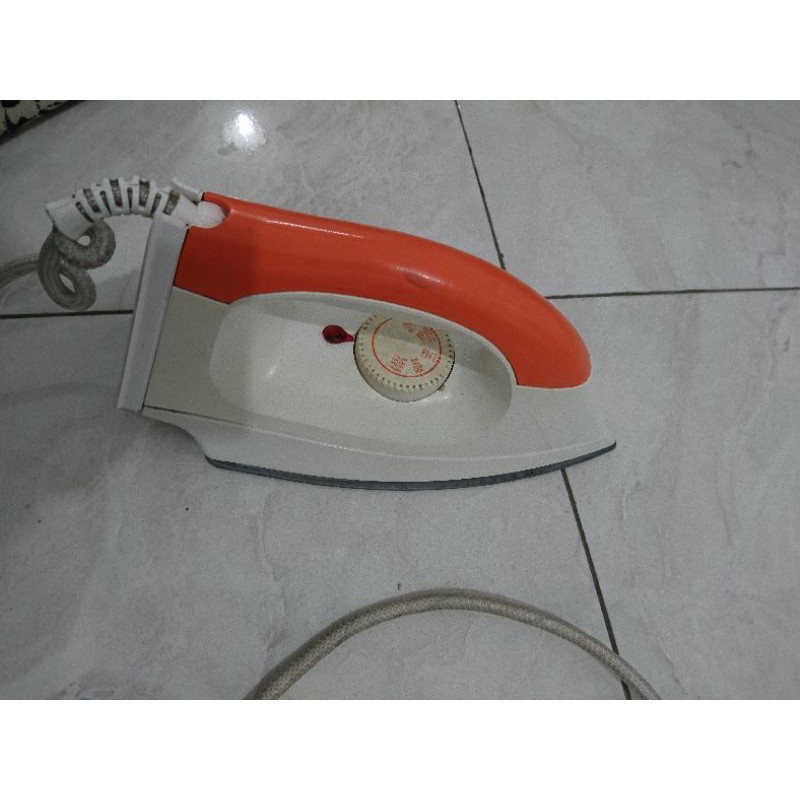 setrika Philips HI 115