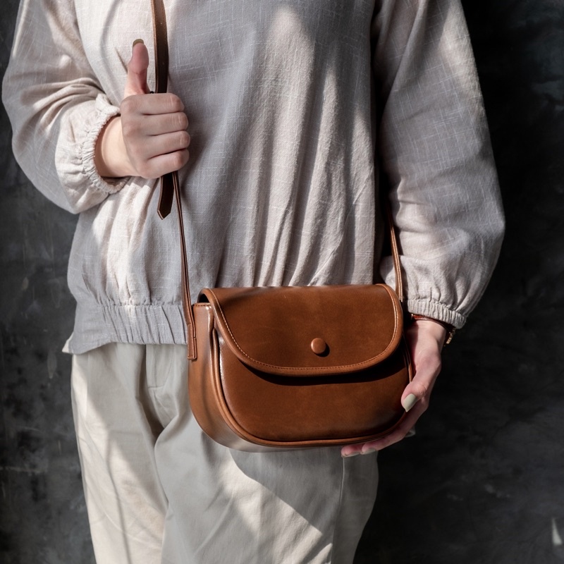 Naoki Sling Bag