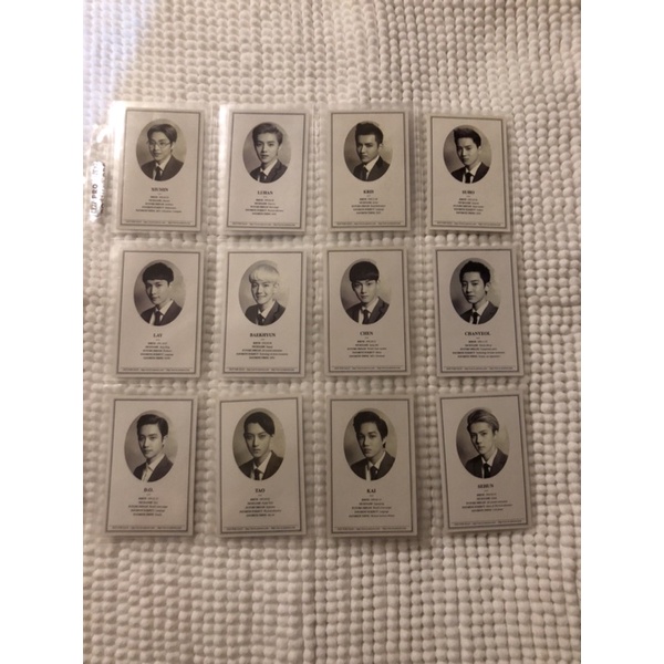 EXO - OFFICIAL RARE LIMITED PHOTOCARD PC (XOXO ALBUM)