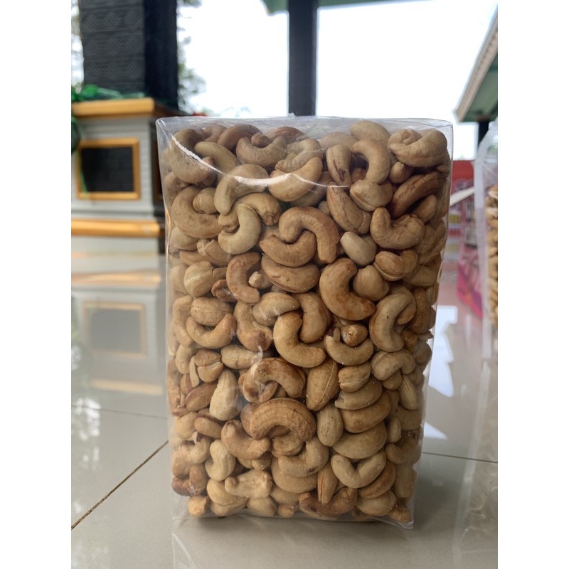 

Kacang Mete Asli Wonogiri Oven Super Premium bukan goreng 1kg