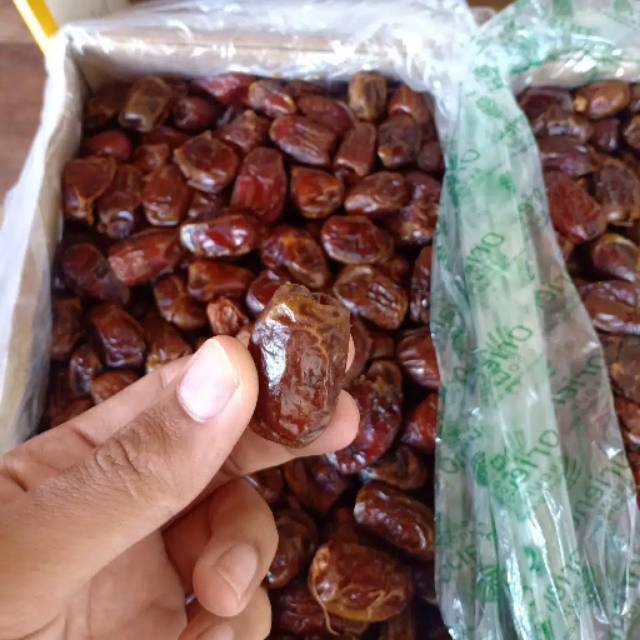 

Qurma Mesir GOLDEN VALLEY