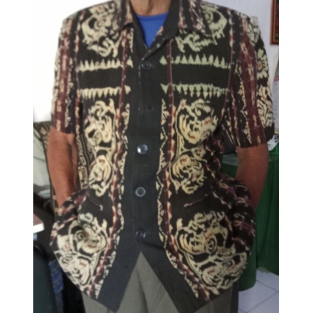 Kemeja Safari Tenun Ikat NTT Warna Hitam Motif Bunga Khas Rote