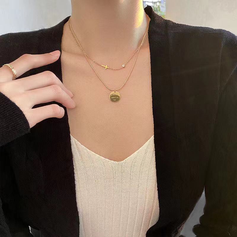 Kalung Rantai Double Layer Dengan Liontin Salib