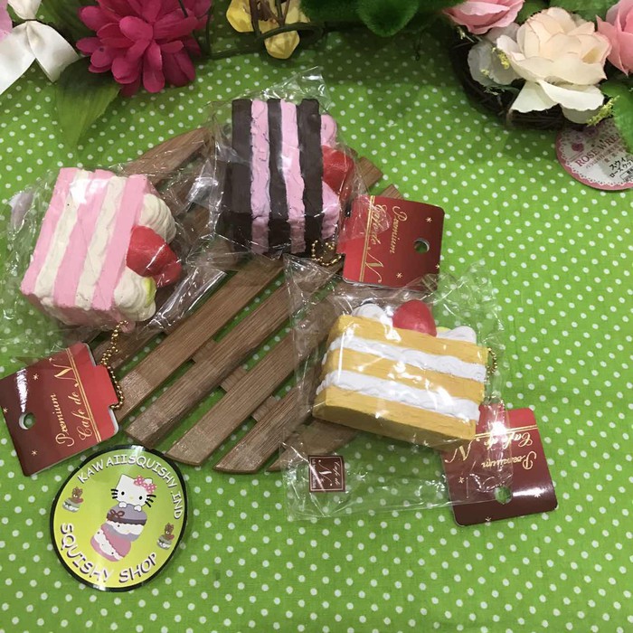 

Premium Cafe D N Strawberry Shortcake