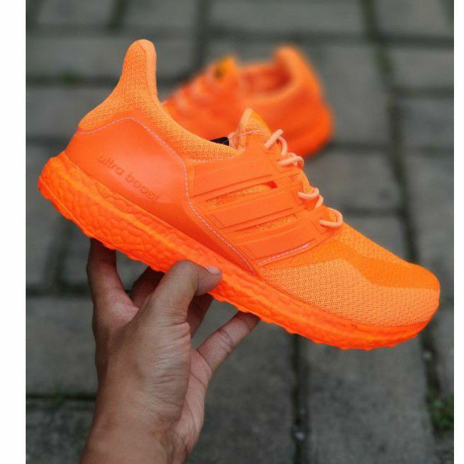Sepatu Running Adidas Ultraboost Wanita Size 37-40 Import Vietnam