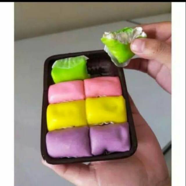

Pancake durian mini isi 8