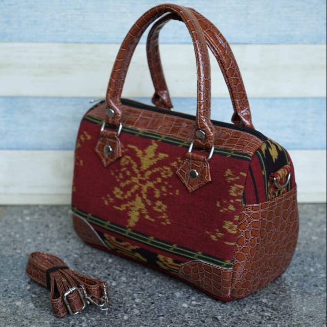 Tas selempang/tas tenun wanita tenun etnik jepara