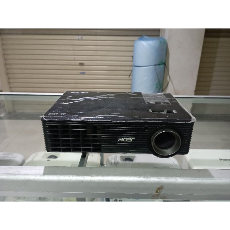 proyektor acer x1161n bekas bagus normal