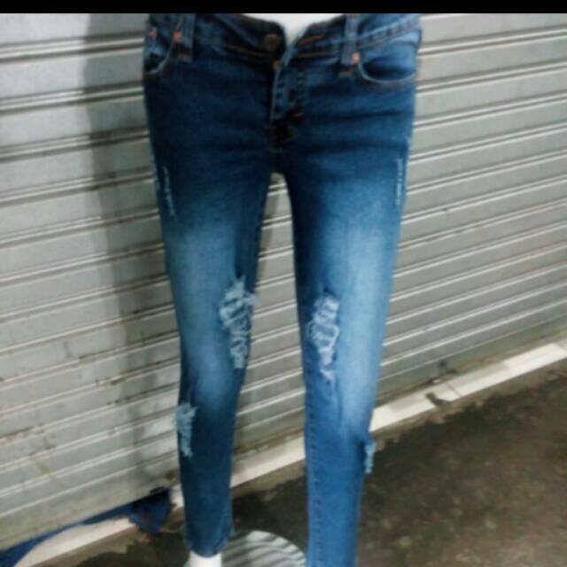 Levis 523 ripped