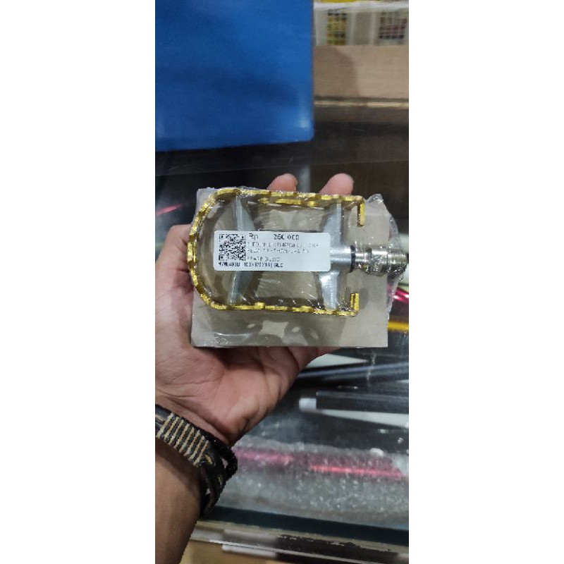 pedal NUKEHEAD gold bearing