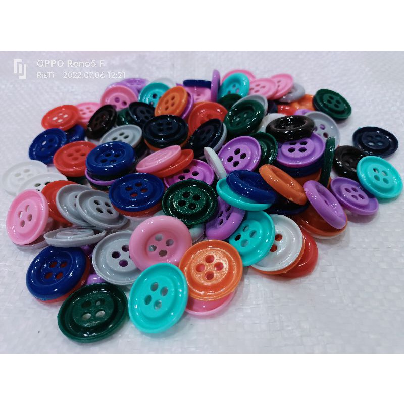 Kancing Warna Warni 2, 5 cm / Kancing Jumbo