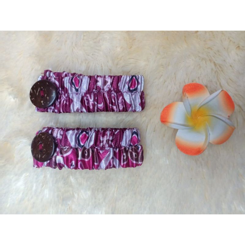 Konektor Masker Pink dan Batik Bhayangkari