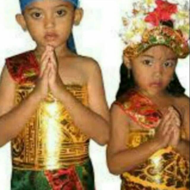 Baju adat bali anak tanggung ( anak SMP)