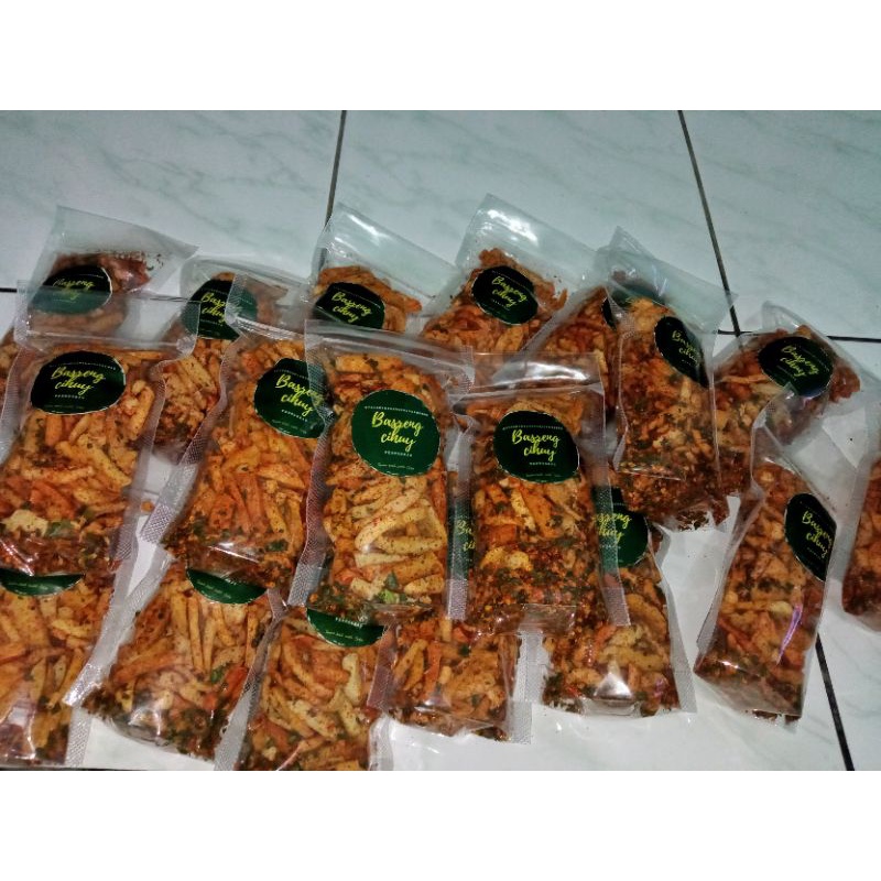 

basreng cihuy isi 100 gram