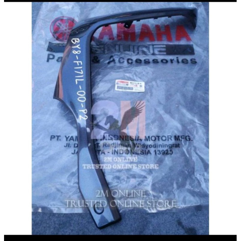 COVER DEK BAWAH SAMPING XRIDE 125 KIRI ABU GRAY  BY8-F171L-00-P2 ORIGINAL YAMAHA YGP