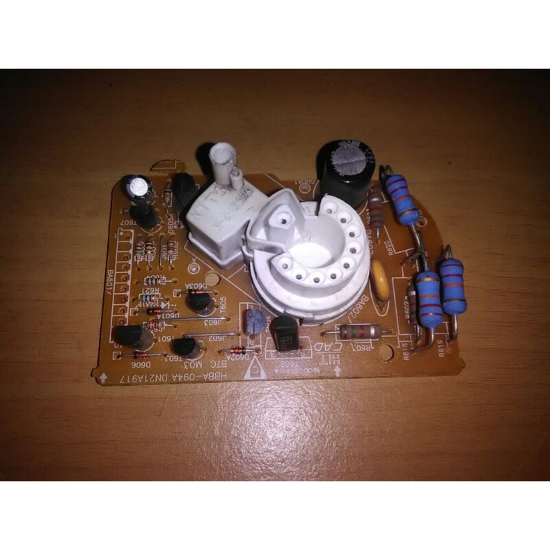 Rgb Tv Polytron 21 U Slim