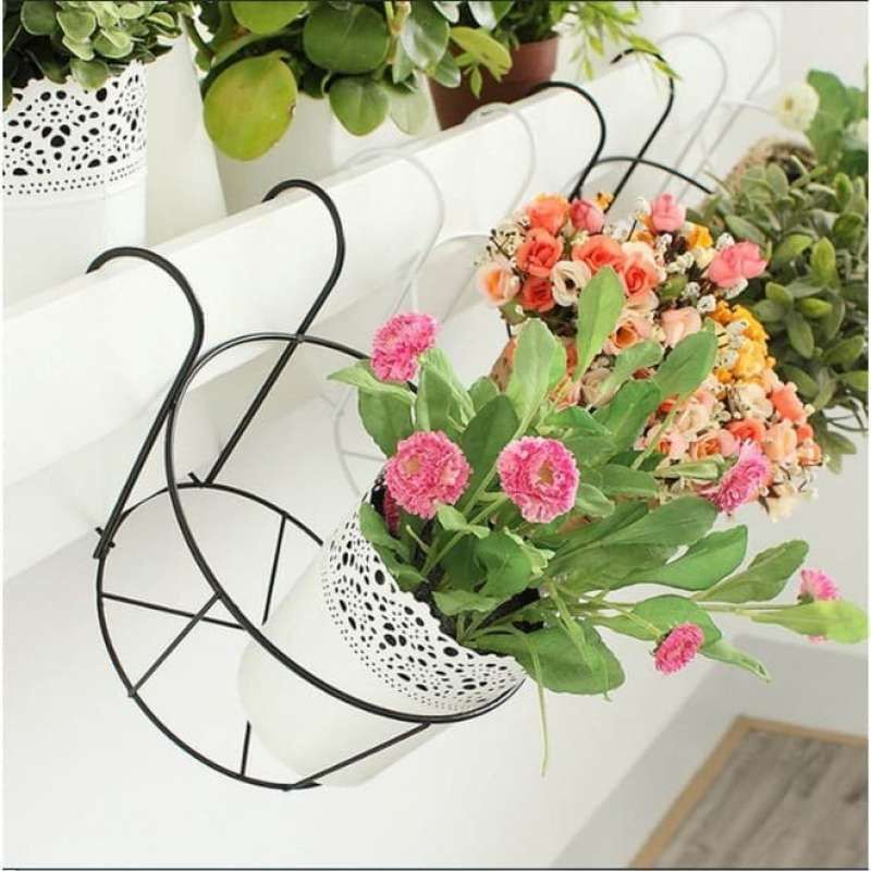 Rak Pot Bunga Gantung Tanaman Hias Balkon Pagar