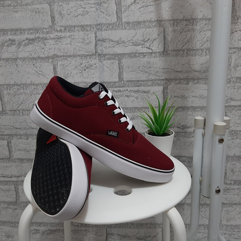 Sepatu Vans_Era Authentic warna marun Sepatu sekolah kuliah gaya