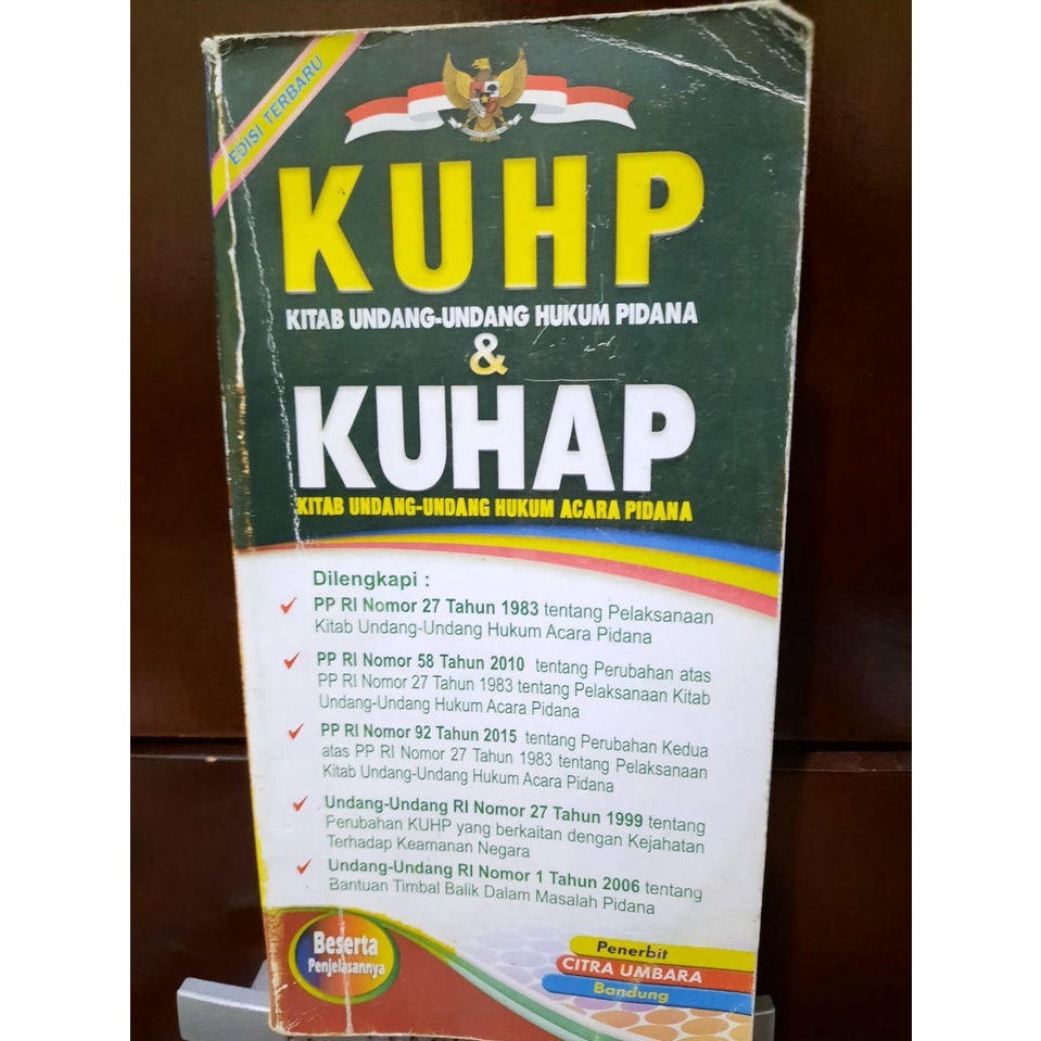 

Buku KUHP & KUHAP