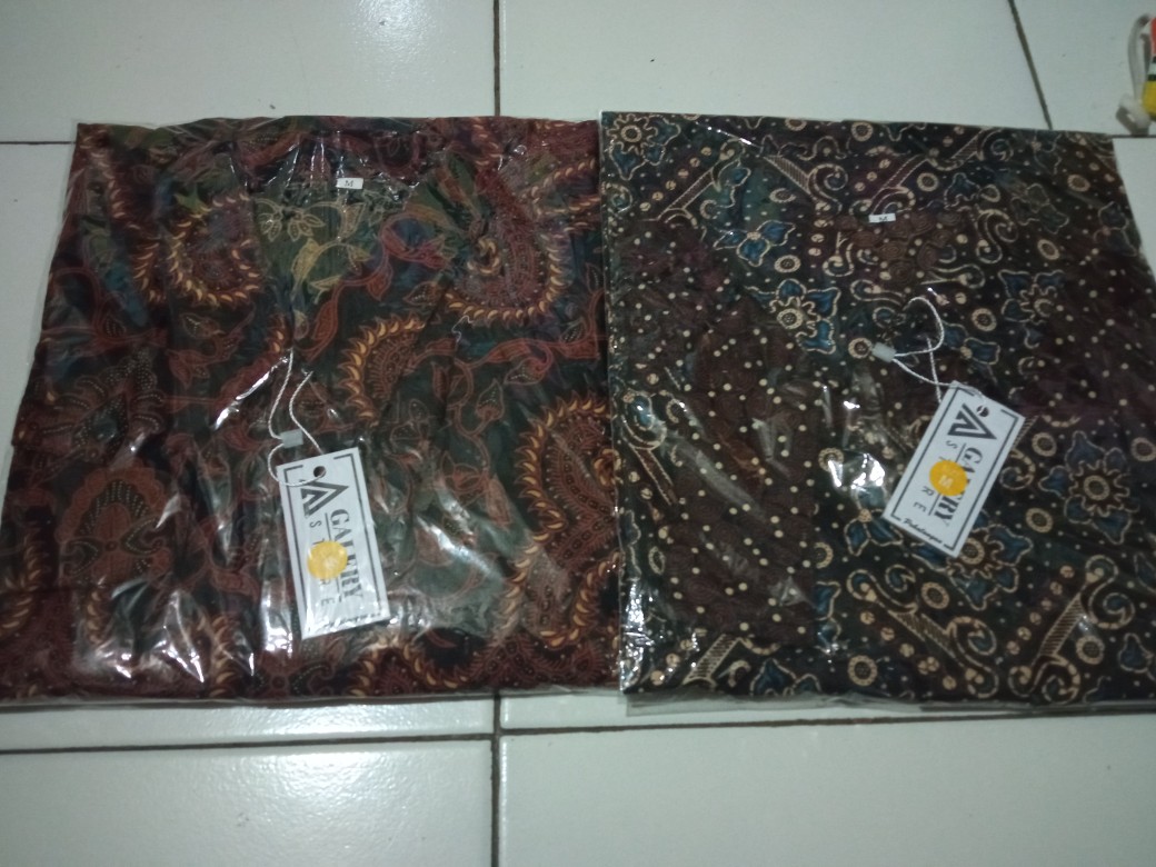 Baju Pakaian Kemeja Batik Formal Kantor Pria Lengan Panjang