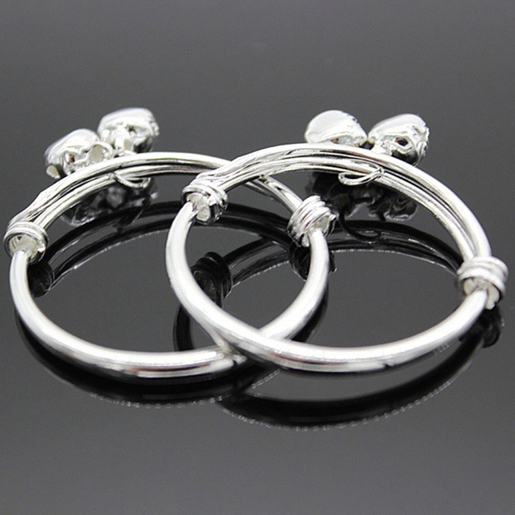 Hu Hu Hu Hu Hu Alat Bantu Pasang Kacamata♡ Gelang Bangle Adjustable Desain Emboss Dengan Liontin Lonceng Untuk Bayi