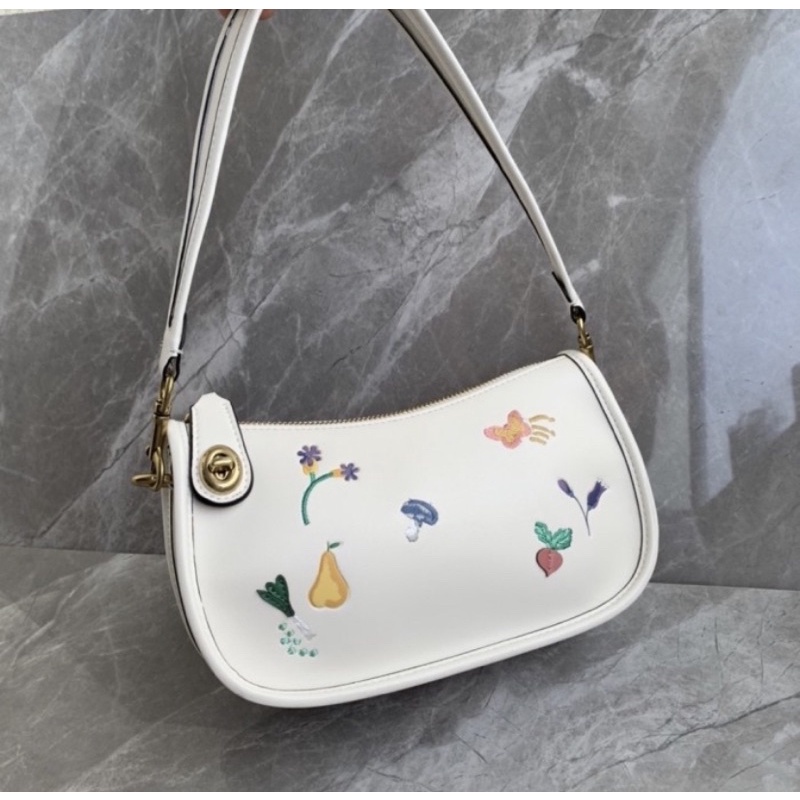 Coach Swinger 20 With Garden Embroidery (C2766)