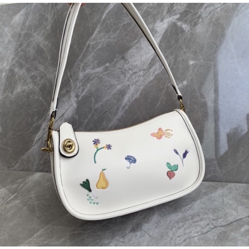 Coach Swinger 20 With Garden Embroidery (C2766)