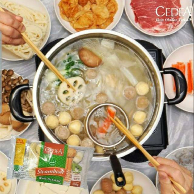 

Cedea steamboat