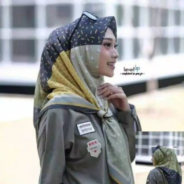HIJAB SEGI EMPAT Deeka Wk2 HIJAU LADY