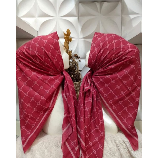 Hijab Motif Sosial by Zaskia Sungkar / Hijab Branded Segiempat