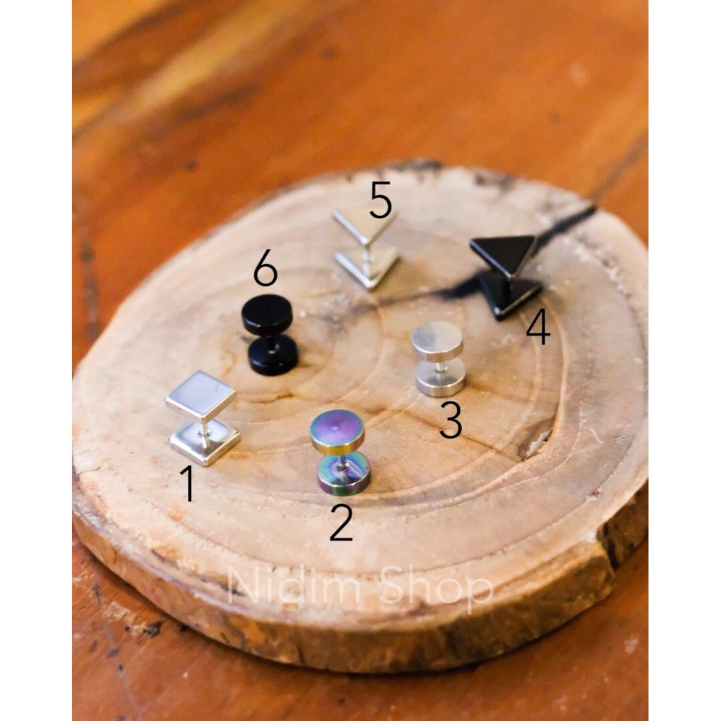 Anting Piercing Pria / Wanita Titanium