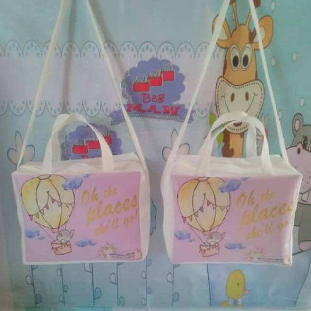 

tas ulang tahun /tas ultah /Souvenir /tas Promosi /tas resleting pinggang