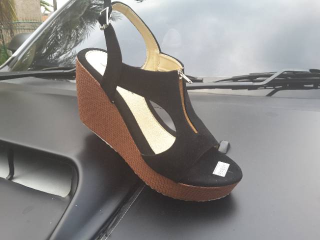 SENDAL WEDGES DV120 HITAM (REALPICT GESER) sleting tali