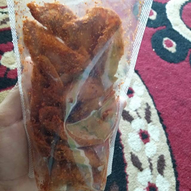 

Kripik pastel kering pedas